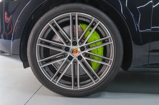 PORSCHE Cayenne 4.0 680 HK Turbo S E-Hybrid 2022