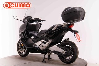 HONDA FORZA 750