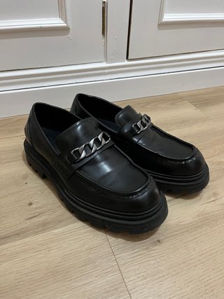 Mocasines Zara con cadena