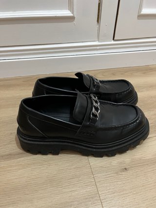 Mocasines Zara con cadena