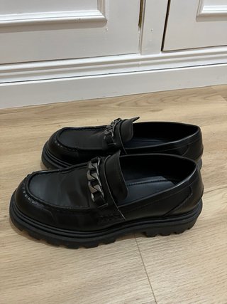 Mocasines Zara con cadena