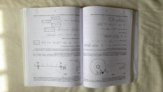 Problemas y cuestiones de Física de la PAU de A...