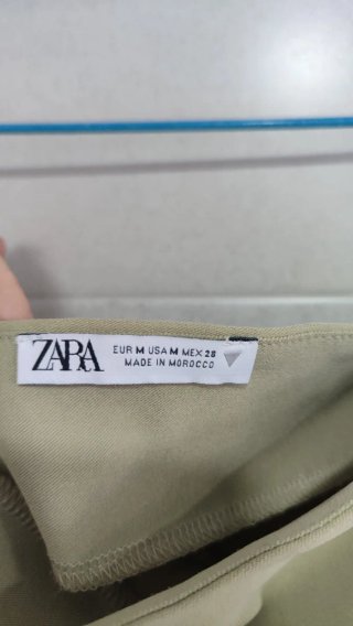 Top Zara palabra de honor asimétrico