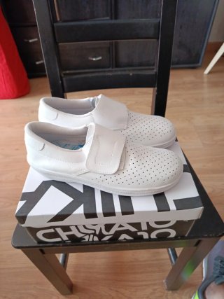 Zapatos de trabajo blancos talla 41