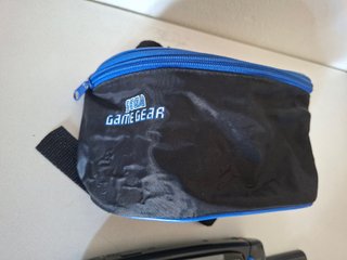 Consola Sega Game Gear + Bolsa + Juego