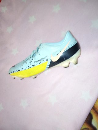 Botas de fútbol Nike Phantom