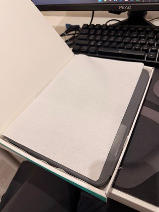 Funda Logitech Slim Folio iPad 10ª Gen