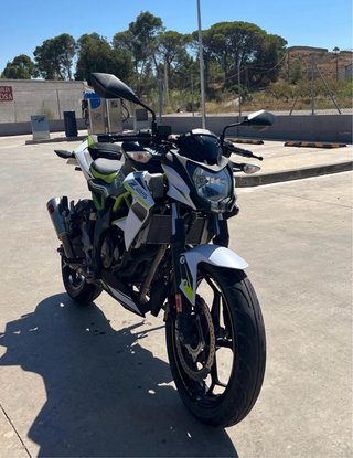 Kawasaki Z125 del 2021 con 8760km