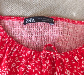 Vestido Zara tirantes flores rojo talla XL