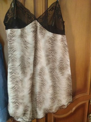 Camisón y picardía de seda y raso