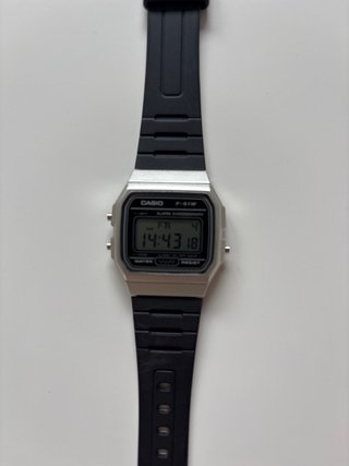 Casio F-91W Reloj Digital Plata y Negro
