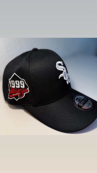 Gorra New Era Negra 1999 World Series
