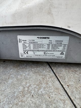 Aire Acondicionado Dometic FJ2200 para Caravana