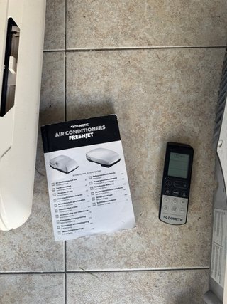 Aire Acondicionado Dometic FJ2200 para Caravana