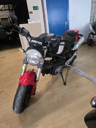 Ducati Monster 696 2008 43.000km