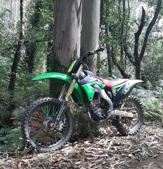 Kawasaki 250cc 4t.