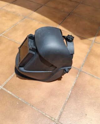 Casco de soldar negro