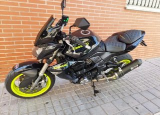 Kawasaki Z1000 Negra y Amarilla