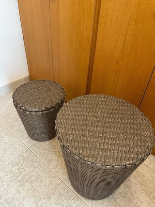 Pouf in vimini beige e marrone