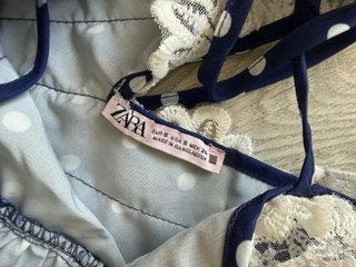 Vestido Zara lunares blanco y azul