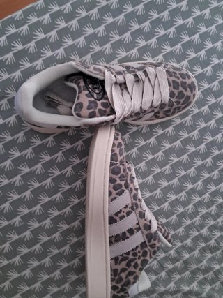 Zapatillas Adidas Animal Print Beige/Marrón nuevas
