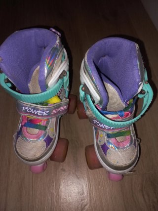 Patines infantiles con diseño de arcoíris Talla 29