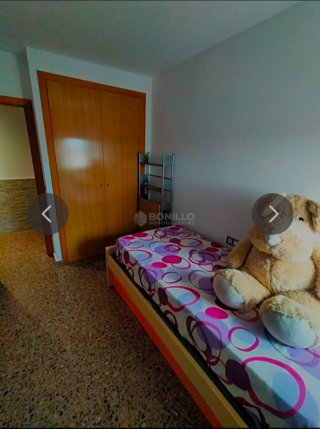 Se vende piso con terraza