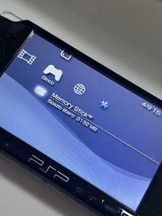 PSP 2004 / PSP Slim 2000 +Memory Stick