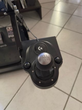 Logitech G29 + Pedals + Gear Shifter - come nuovi