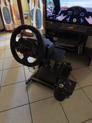 Logitech G29 + Pedals + Gear Shifter - come nuovi