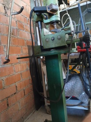Fresadora de aluminio