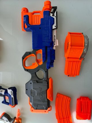 Colección Nerf: Pistolas y Accesorios