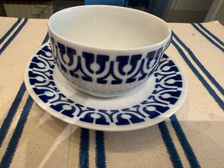 8 Tazas de desayuno de Sargadelos. 20€/unidad