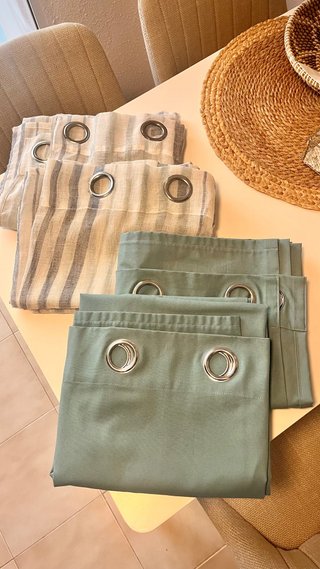 Juego de 4 cortinas con ojales