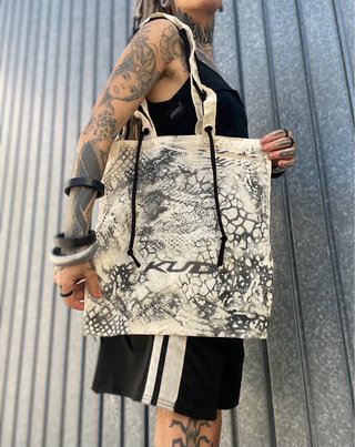 Bolso de tela estampado KUD