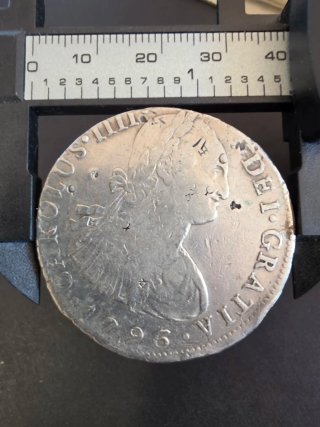 8 Reales Carlos IV 1796 Lima con resellos chinos