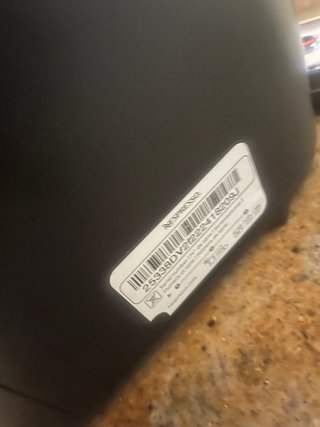 Cafetera Nespresso Vertuo Pop EN90V Negra
