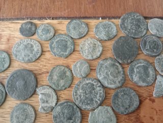 Lote 28 Monedas Bajo Imperio Romano