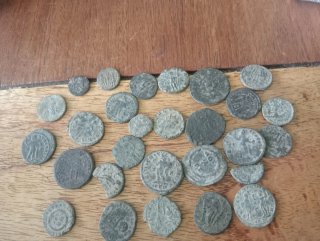 Lote 28 Monedas Bajo Imperio Romano