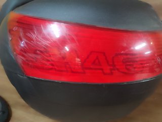 Baúl Top Case SHAD SH46 con base