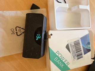 Power Bank 5200mAh con pantalla LED