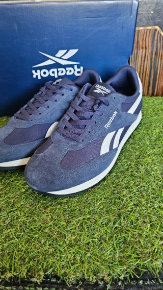 Reebok Talla 45.5 Azul y Blanco