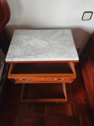 Mesitas de noche madera y mármol