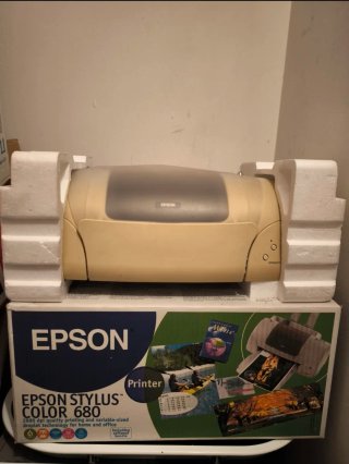 Epson Stylus Color 680 + caja