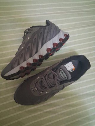 Nike Air Max DN 8 Scarpe Grigie Rosse