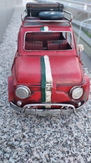 Fiat 600 Miniatura Vermelha