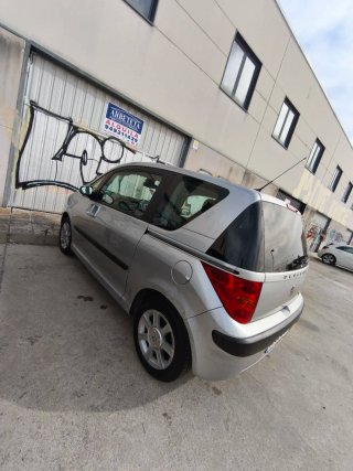 Peugeot 1007 2006