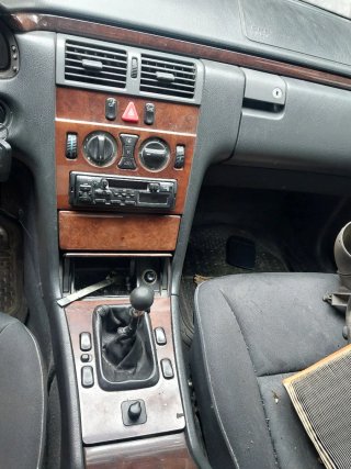 Mercedes E 300 D año 1995 para despiece