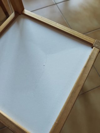 Mesa y 3 sillas infantiles de madera