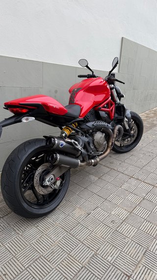 Ducati Monster 821 Roja Moto Naked